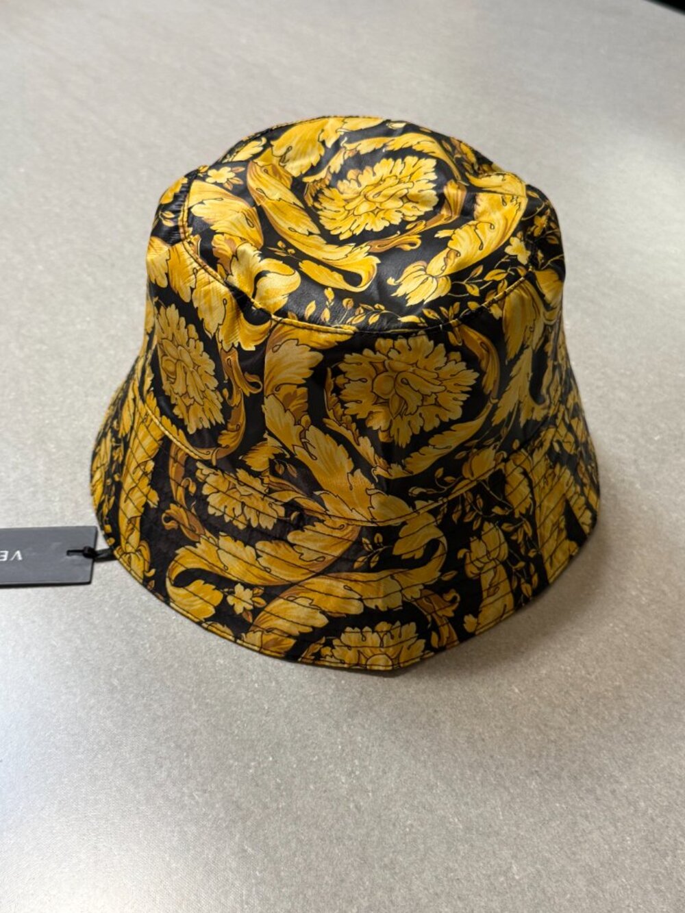 VERSACE REVERSIBLE POLYAMIDE BUCKET HAT BAROQUE PATTERN SIZE 58 $670USD